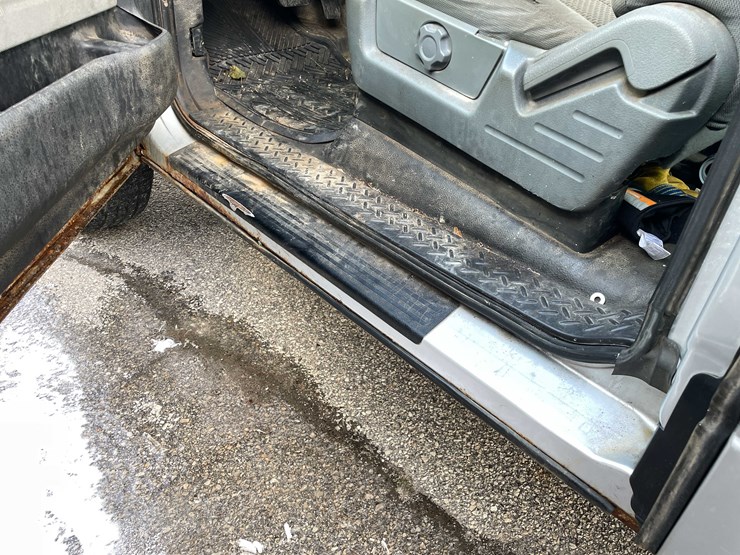 2013-ford-f150-image-48