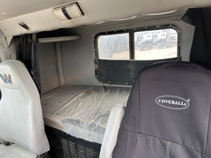 2014-western-star-4900-image-9