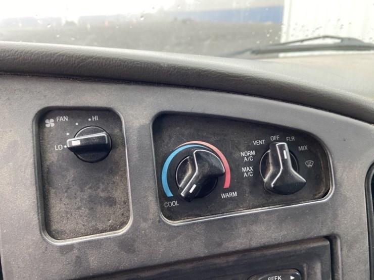 2004-ford-e350-sd-image-21