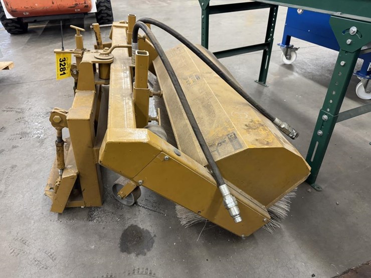 #3281-•-ase-sweeper-broom-attachment-image-2