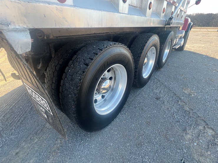 2004-mack-granite-cv713-image-14