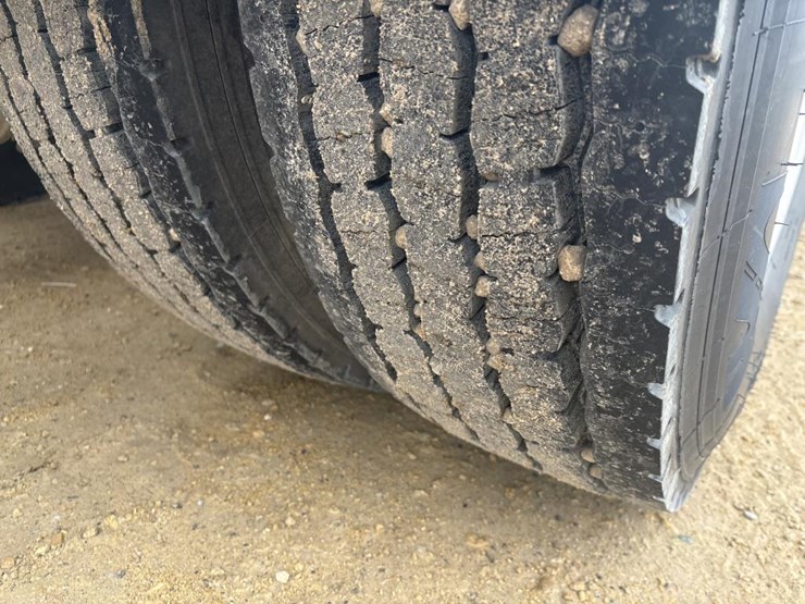 2006-peterbilt-379-image-61