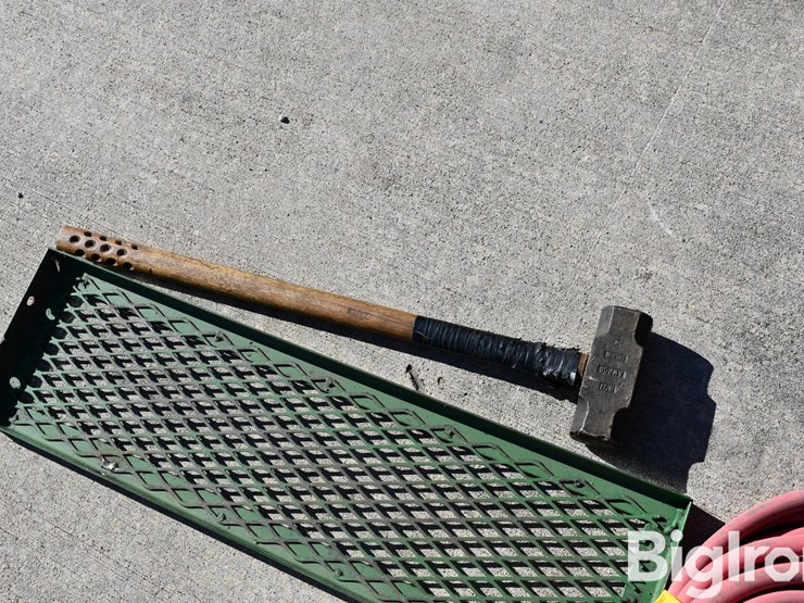sledge-hammer,-hose,-&-bracket-image-11