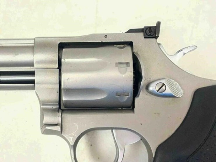taurus-revolver-image-8