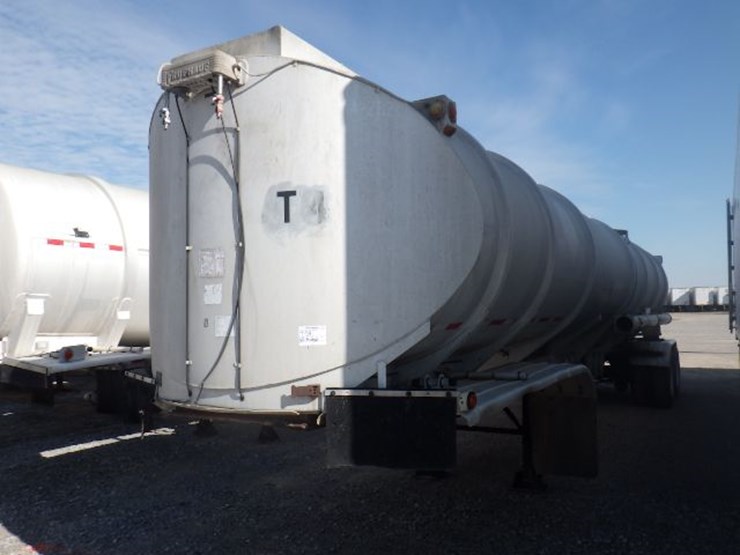 1965-fruehauf-tanker-image-1