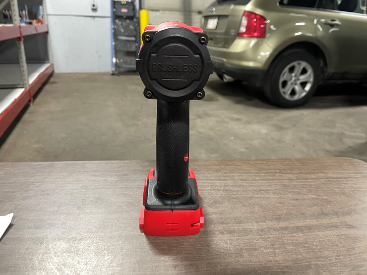 #2067-•-milwaukee-compatible-12v-batteries,-comes-with-(2)-batteries-(cw)-image-11