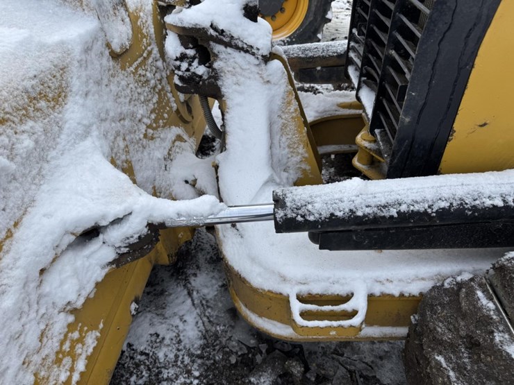 caterpillar-d4k-xl-image-26