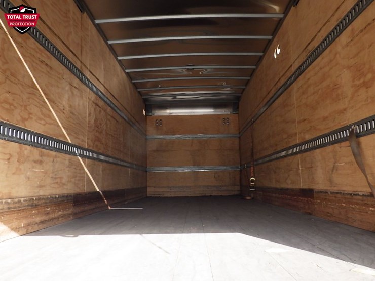 2020-hino-268a-image-8