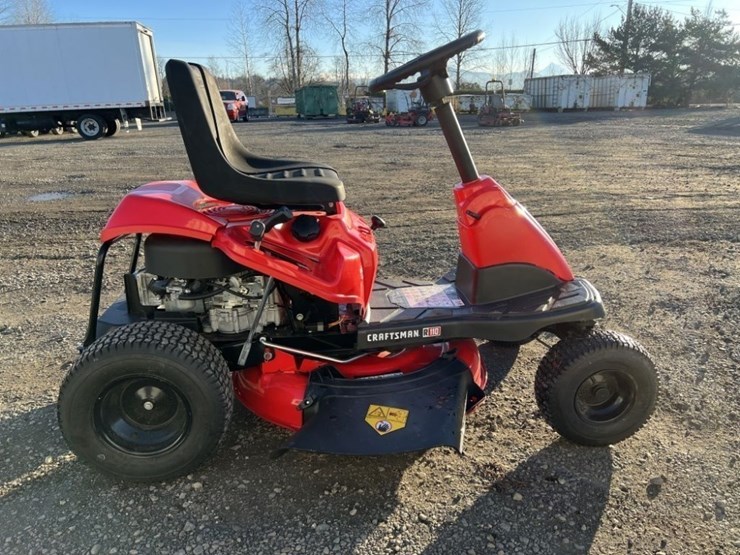 2023-craftsman-r110-ride-on-mower-image-3