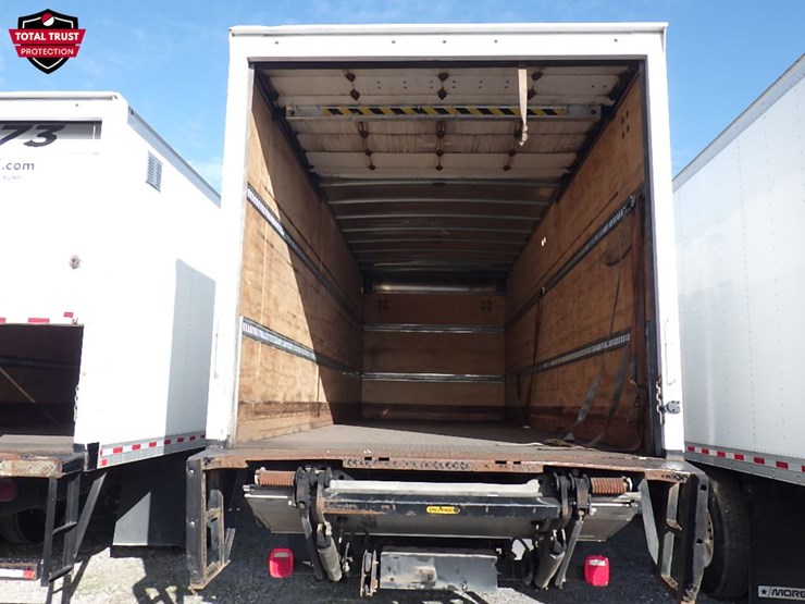 2020-hino-268a-image-8