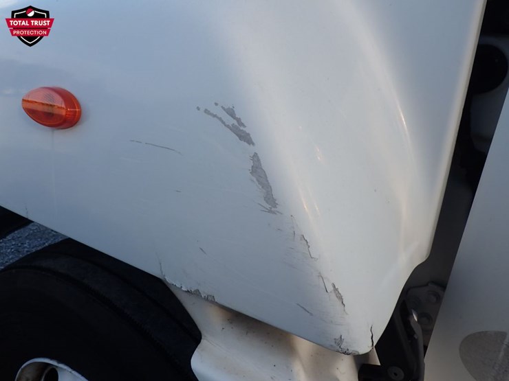 2020-hino-268a-image-14