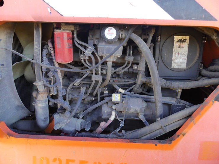 2015-jlg-8042-image-9