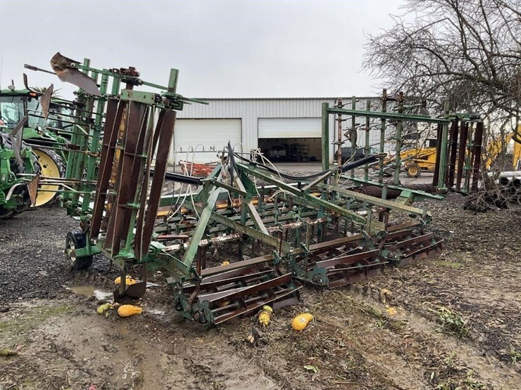 custom-3-pt-5-row-60"-fold-up-cultivator-image-4