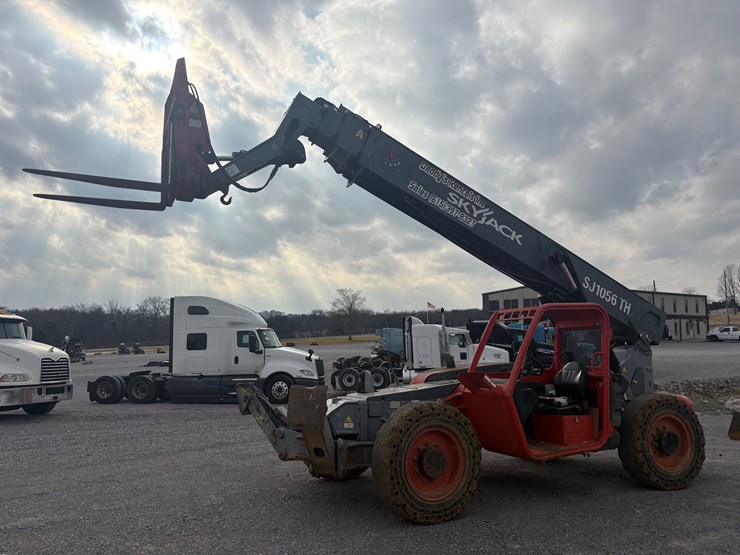 2017-skyjack-sj1056th-image-2