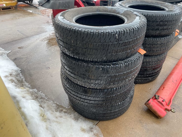 #2074-•-(4)-tires-(o3)-image-2