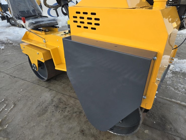 #2193-•-unused-future-ft850j-double-drum-roller-image-13