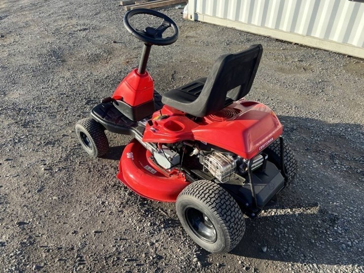 2023-craftsman-r110-ride-on-mower-image-6