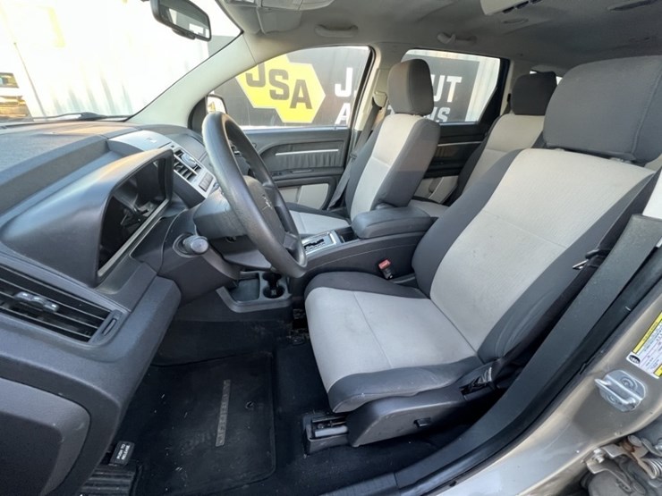 2009-dodge-journey-sxt-image-27