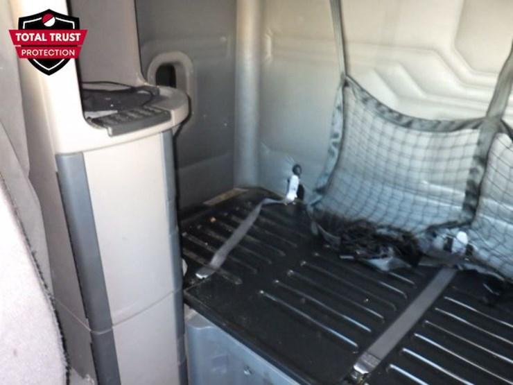 2020-freightliner-cascadia-113-image-24