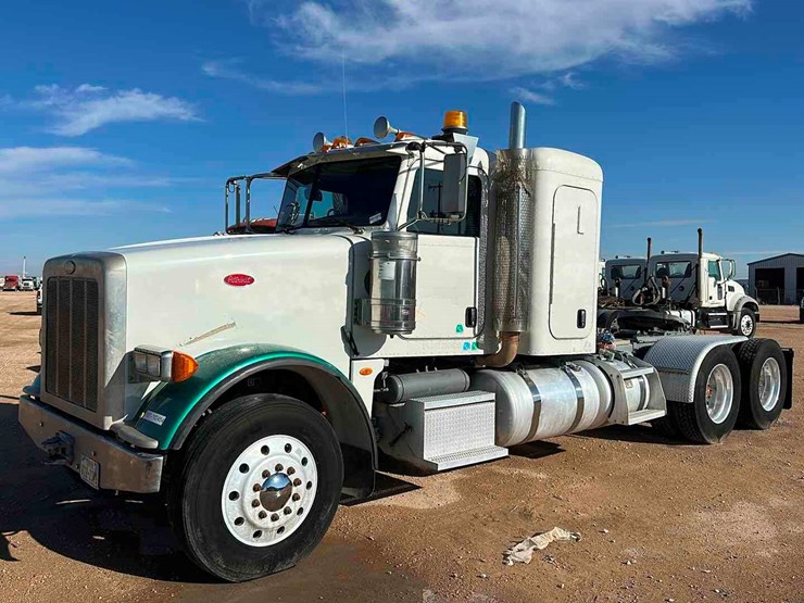 2012-peterbilt-367-image-1