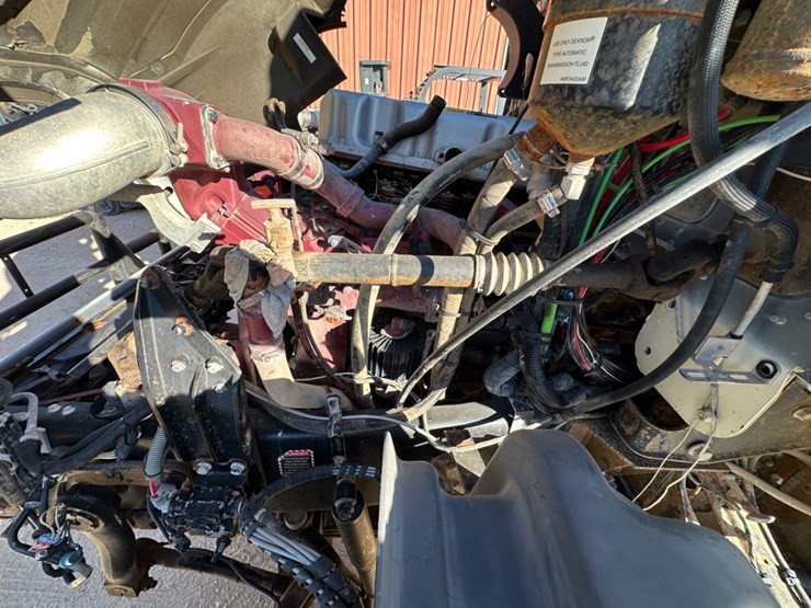 2012-mack-granite-gu713-image-9