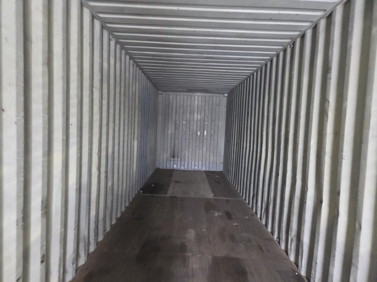 #5002-•-40'-shipping-container-image-10