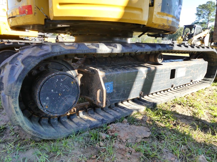 2020-deere-26g-image-8