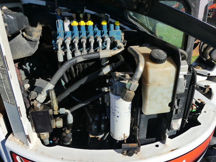 2005-bobcat-435-image-9