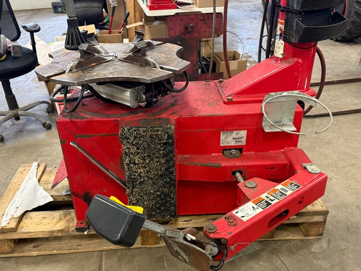 #1025-•-hunter-engineering-txc-515-tire-changer-image-2