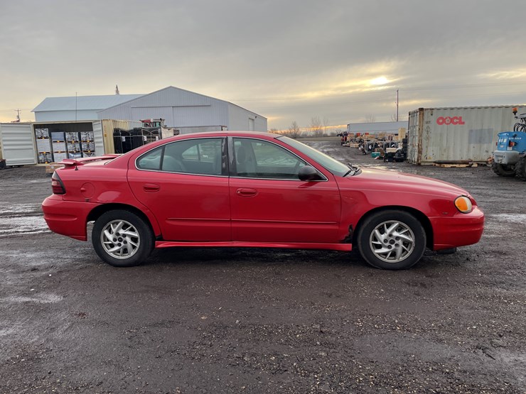 #1005-•-2004-pontiac-grand-am-sedan-(has-wi-title)-image-4