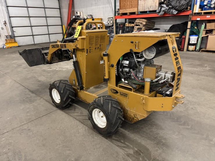 #3279-•-ase-cheetah-ss16-skidsteer-w/-bucket/forks-image-3