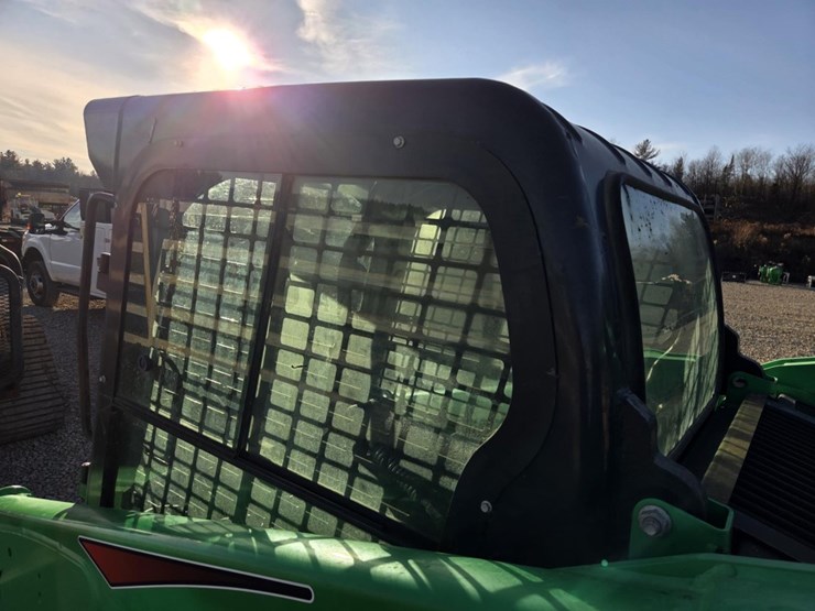 2018-bobcat-t740-image-36