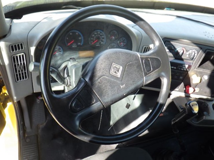 2016-international-transtar-8600-image-18