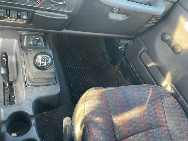 2000-jeep-wrangler-sport-image-35