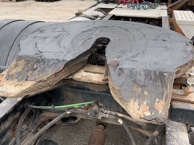 2014-freightliner-cascadia-125-image-12