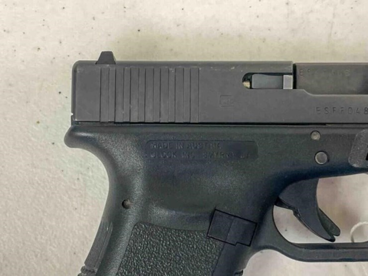 glock-pistol-image-11