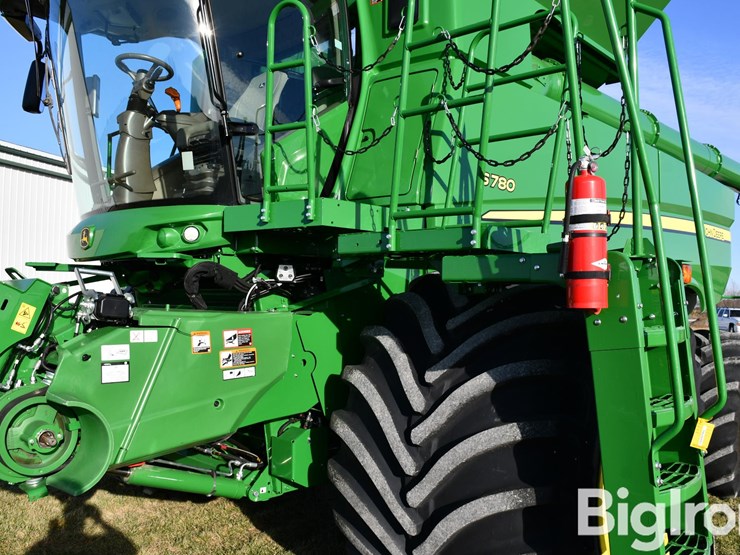 2023-john-deere-s780-image-19