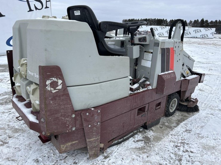 #5012-•-power-boss-tss-floor-scrubber-sweeper-image-5