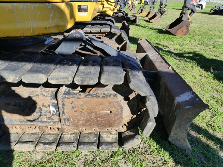 2021-deere-75g-image-9