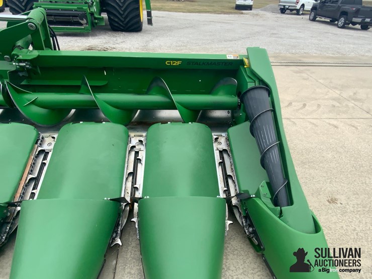 2021-john-deere-c12f-image-9