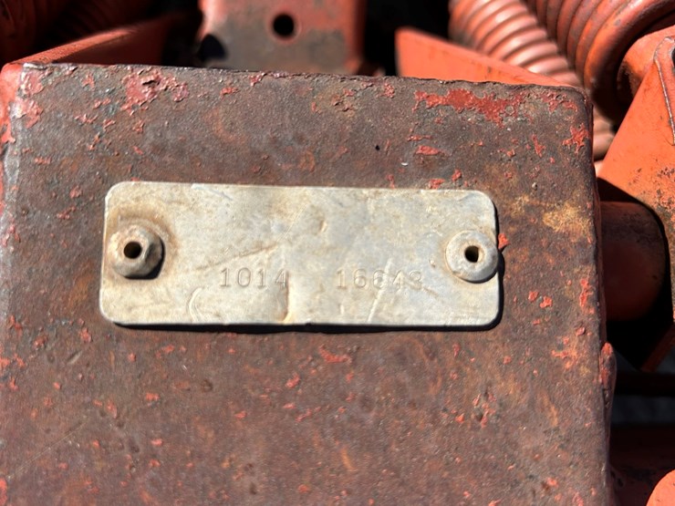 hesston-1014-image-13