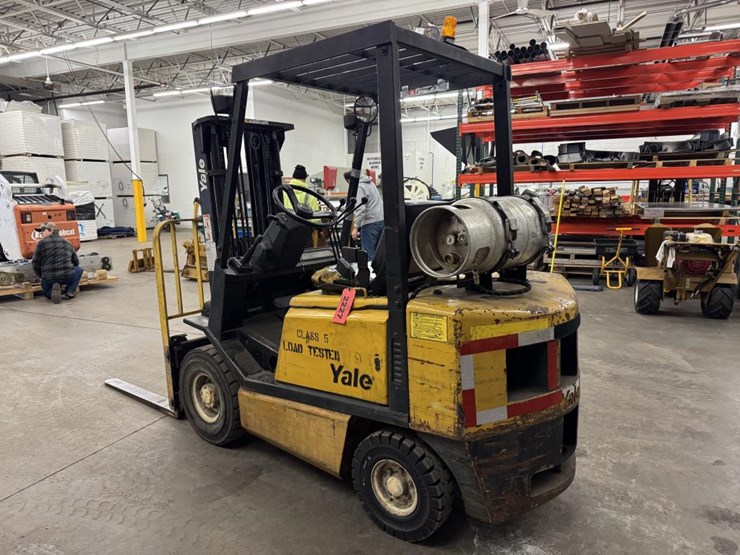 #2227-•-yale-a673971-forklift-image-3
