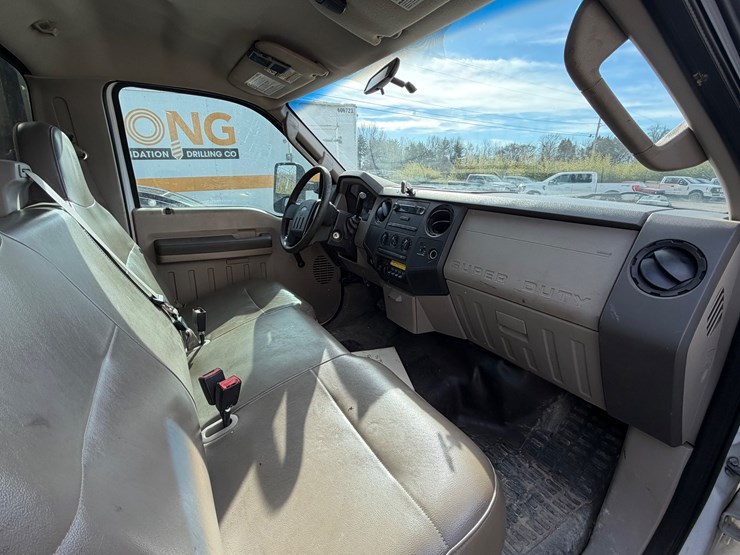 2008-ford-f550-xl-image-9