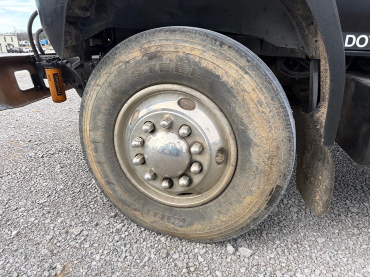 1994-ford-f700-image-21