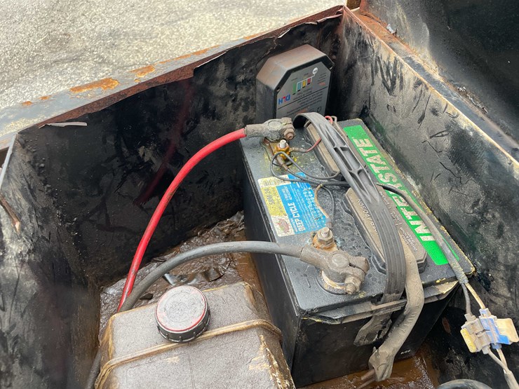 #1994-•-2017-trailer-(no-title)-(of)-image-40