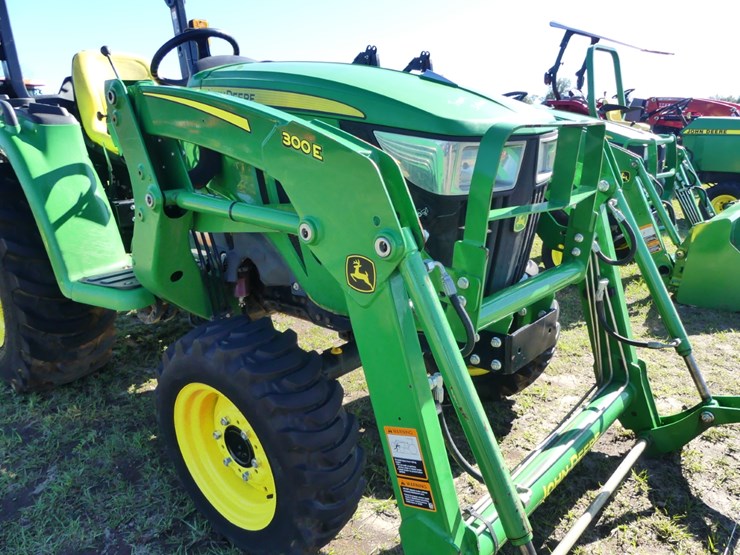 2022-john-deere-3025e-image-10