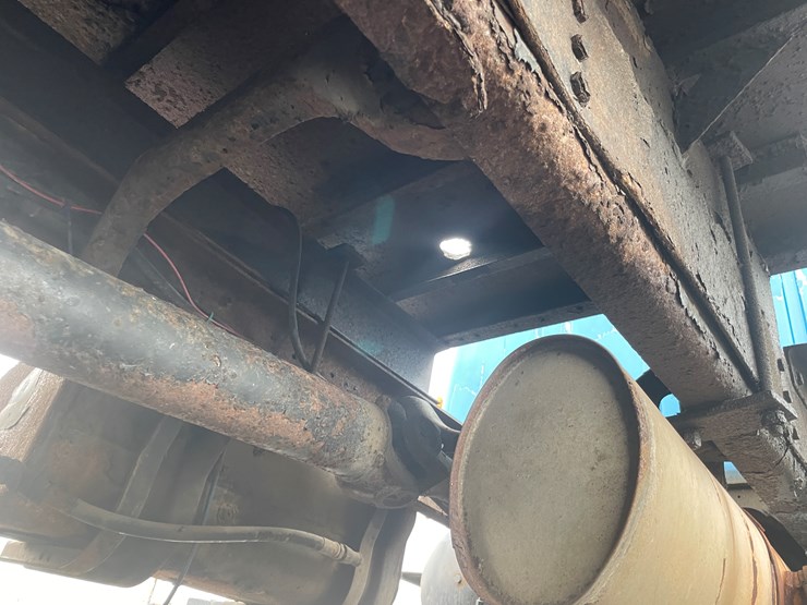 #1015-•-1992-navistar-international-transportation-flatbed-truck-(has-wi-title)-image-19