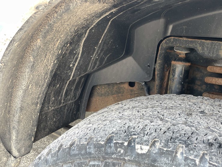 2016-ram-2500-tradesman-image-30