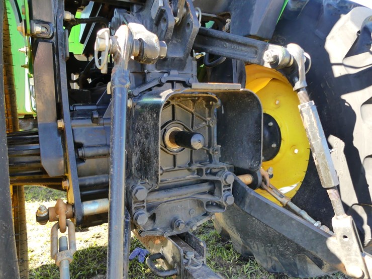 2022-john-deere-3025e-image-6