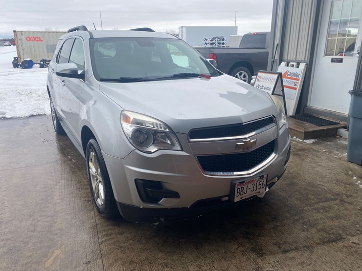 2015-chevrolet-equinox-lt-image-2